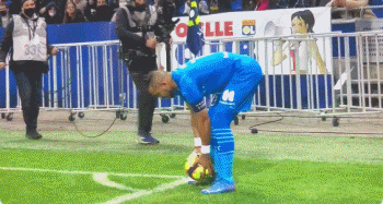 杜兰特中距离投篮稳定输出