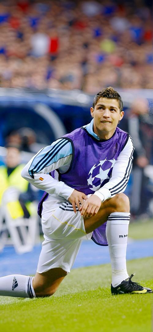 记者：阿德耶米决定明夏离开德甲，曼联、切尔西均有意